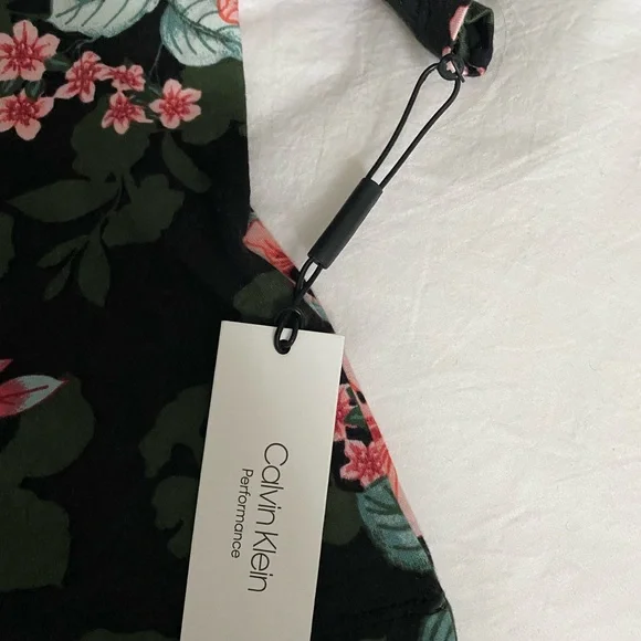 Calvin Klein Performance Tee NWT - Picture 2 of 4